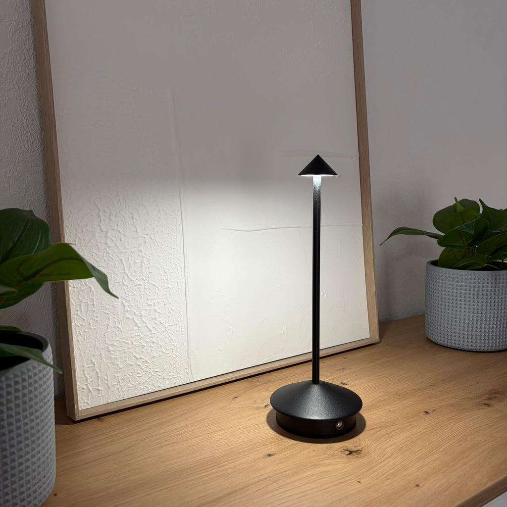Touch LED Tischlampe – kabellos, modern, sofort einsatzbereit