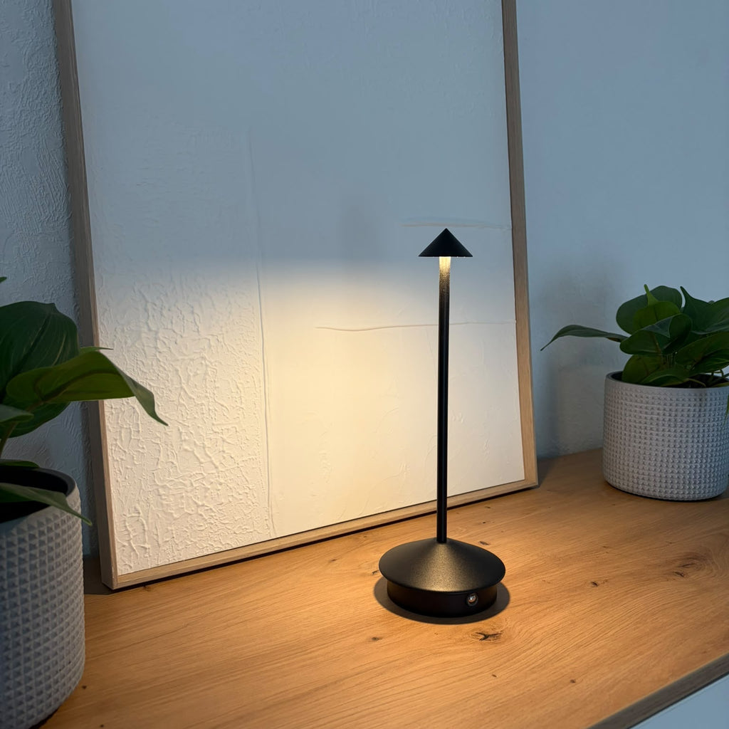 Touch LED Tischlampe – kabellos, modern, sofort einsatzbereit